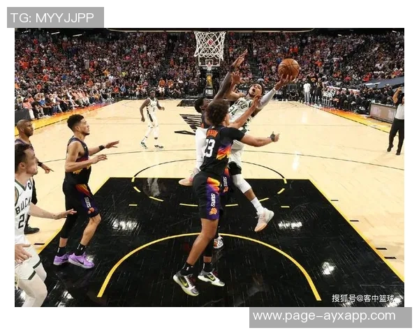 字母哥助蒂耶罗获得比赛用球詹姆斯为其点赞裁判为何纠结不已 字母哥助蒂耶罗获得比赛用球詹姆斯为其点赞裁判为何纠结不已