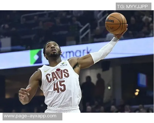 米切尔骑士生涯45场得分超越欧文并列队史第二詹姆斯18次稳居第一 米切尔骑士生涯45场得分超越欧文并列队史第二詹姆斯18次稳居第一